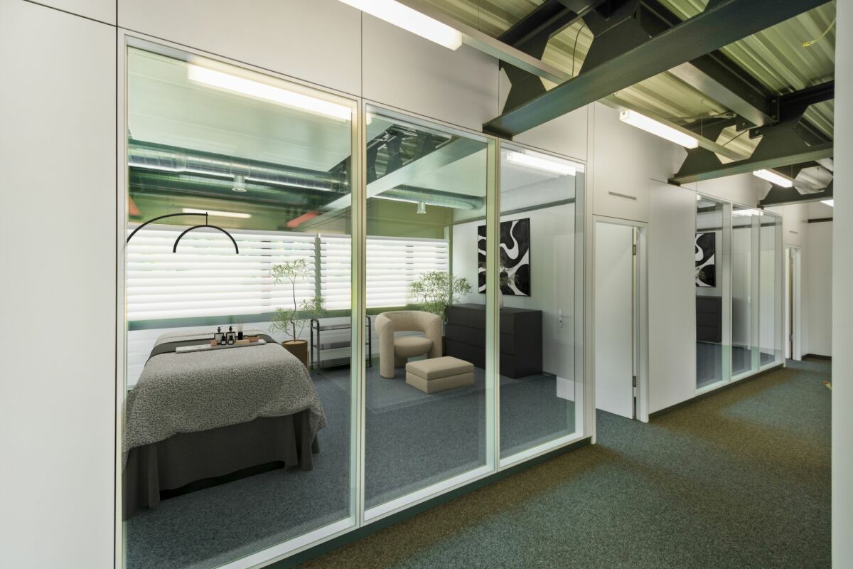270m² studio