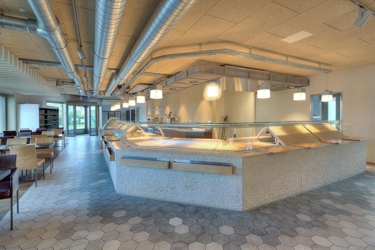 366m² commerciale