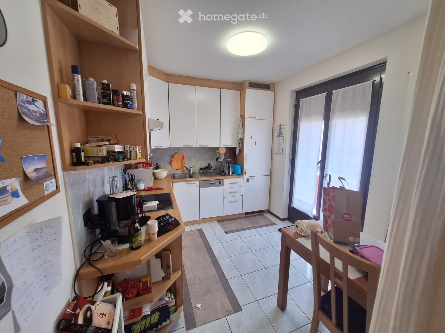 3 ½ Zimmer Wohnung","description":"3.5-Zimmer-Wohnung im EG. Bestehend aus: Entrée/Eingang mit Einbauschrank, Wohn-/Esszimmer mit Klimaanlage, Wohnküche mit Geschirrspüler, Flur für den Zugang zum Schlafbereich mit grossem Einbauschrank, grosses Elternschlafzimmer, kleines Zimmer, Badezimmer mit Bad
