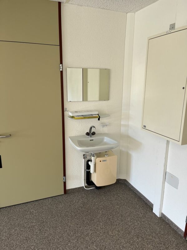 124m² practice

Developed office or practice space in the EKZ Müli Märt 

In the EKZ Müli Märt, we are renting out a developed rental area immediately. This is ideally suited for various uses: office, practice, commercial, training, etc. 

No matter how you use the rental area, you will benefit from