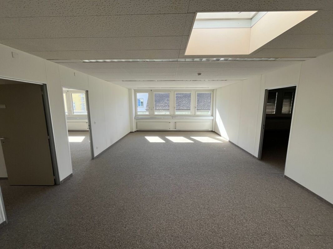 124m² practice

Developed office or practice space in the EKZ Müli Märt 

In the EKZ Müli Märt, we are renting out a developed rental area immediately. This is ideally suited for various uses: office, practice, commercial, training, etc. 

No matter how you use the rental area, you will benefit from