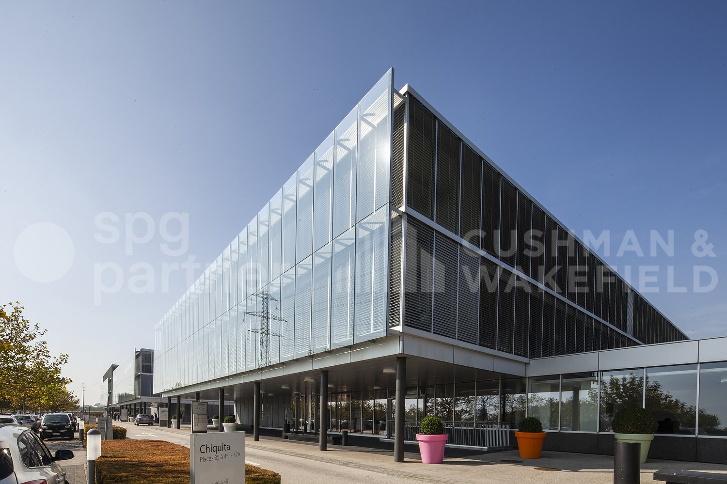 5000m² office