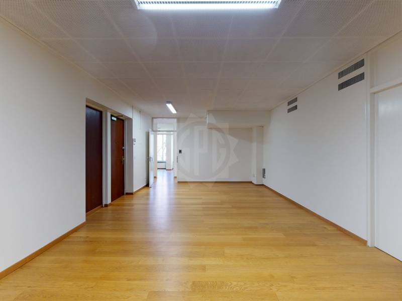 432m² ufficio, foto 2 di 10