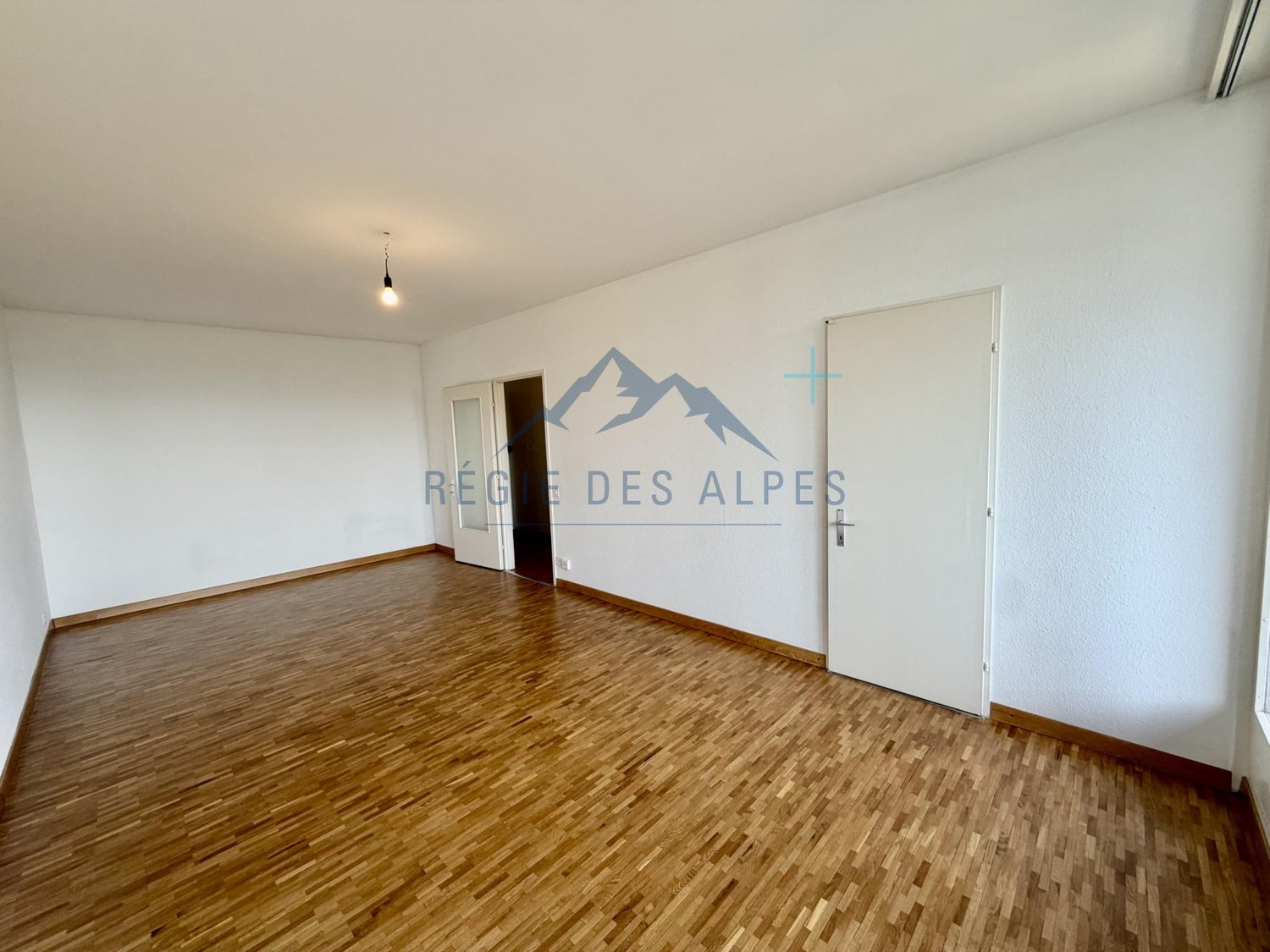 appartamento di 3 locali, foto 3 di 8