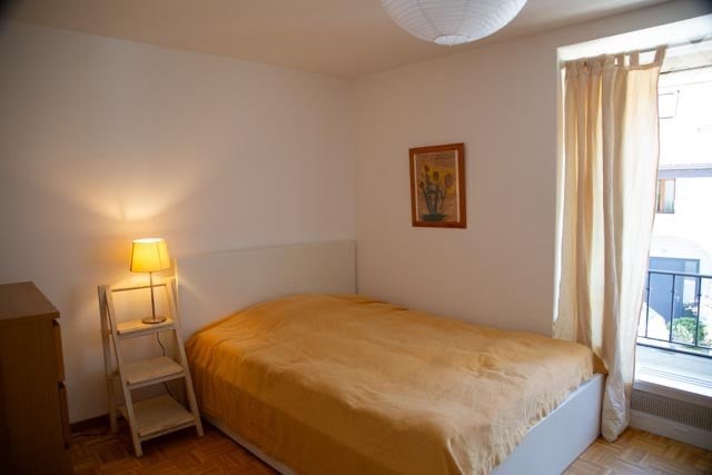 1 room single room
