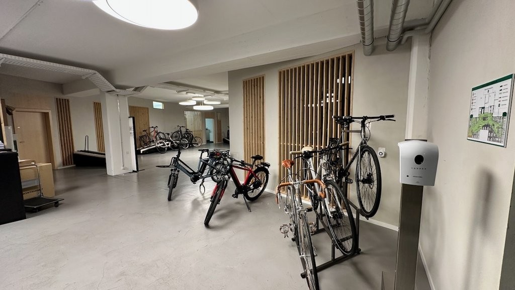 872m² commerciale