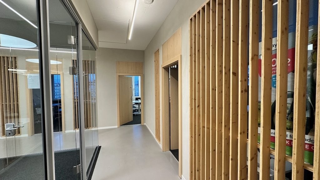 872m² commerciale