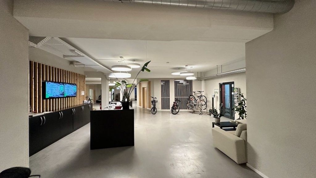 872m² commerciale