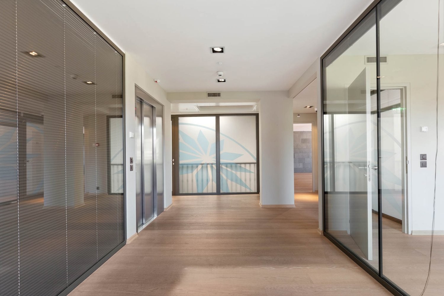 206m² ufficio, foto 7 di 10