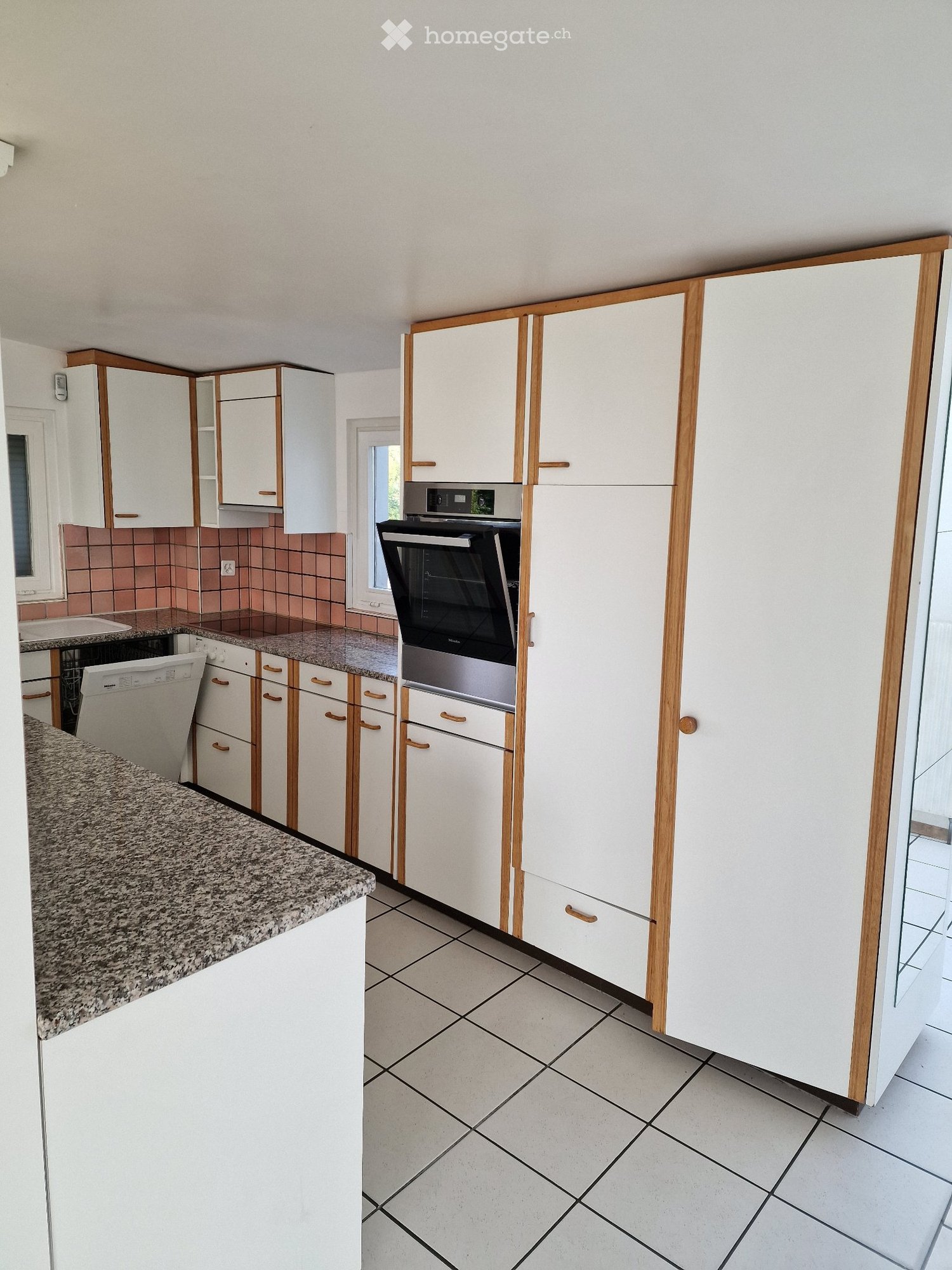 Appartamento di 2 ½ locali, foto 2 di 3
