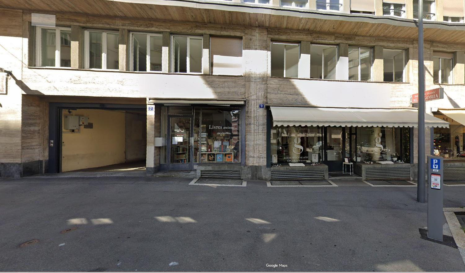 Garage singolo in un sotterraneo.