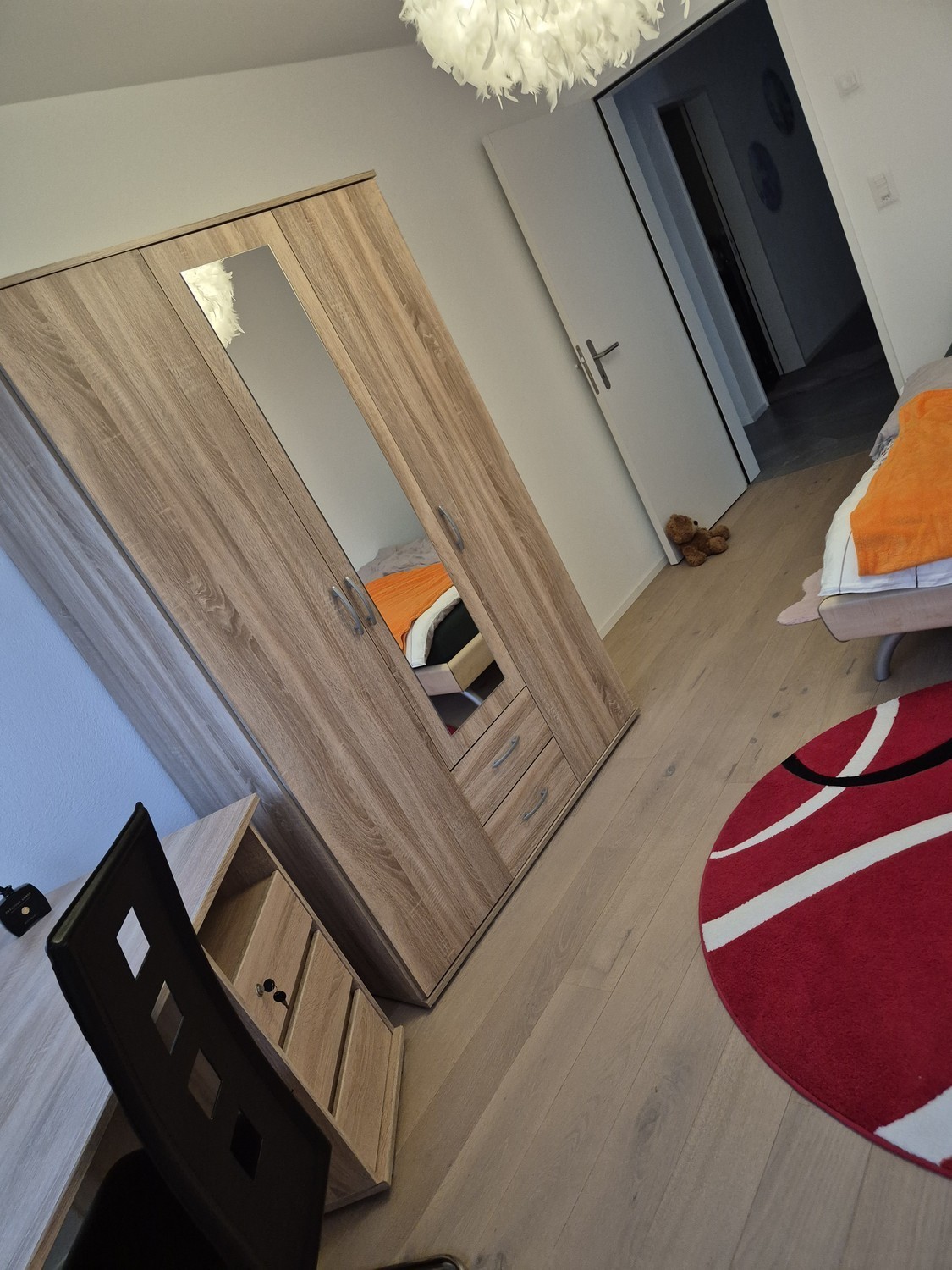 Camera in un appartamento condiviso, foto 1 di 10