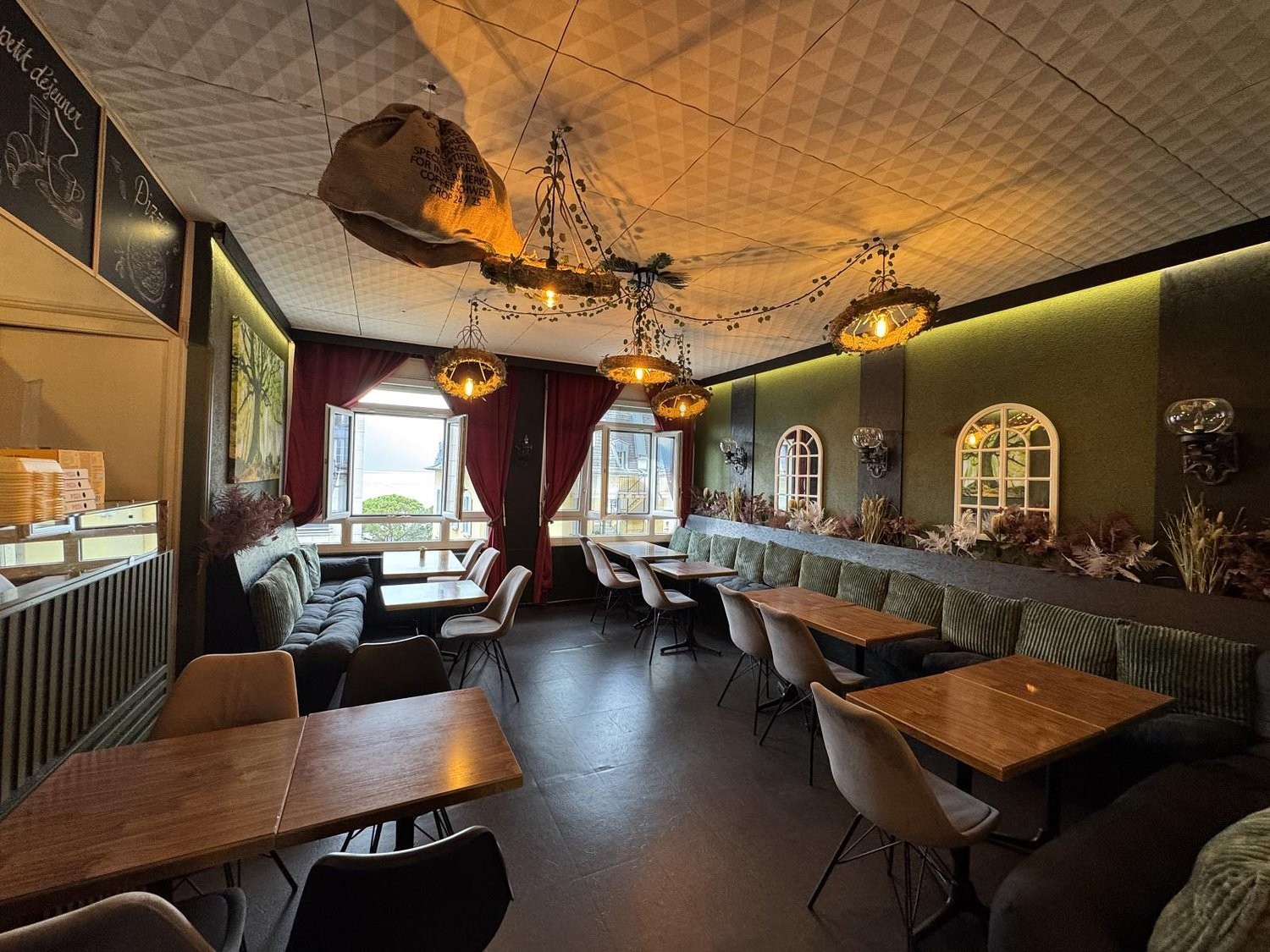 Ristorante di 80m²