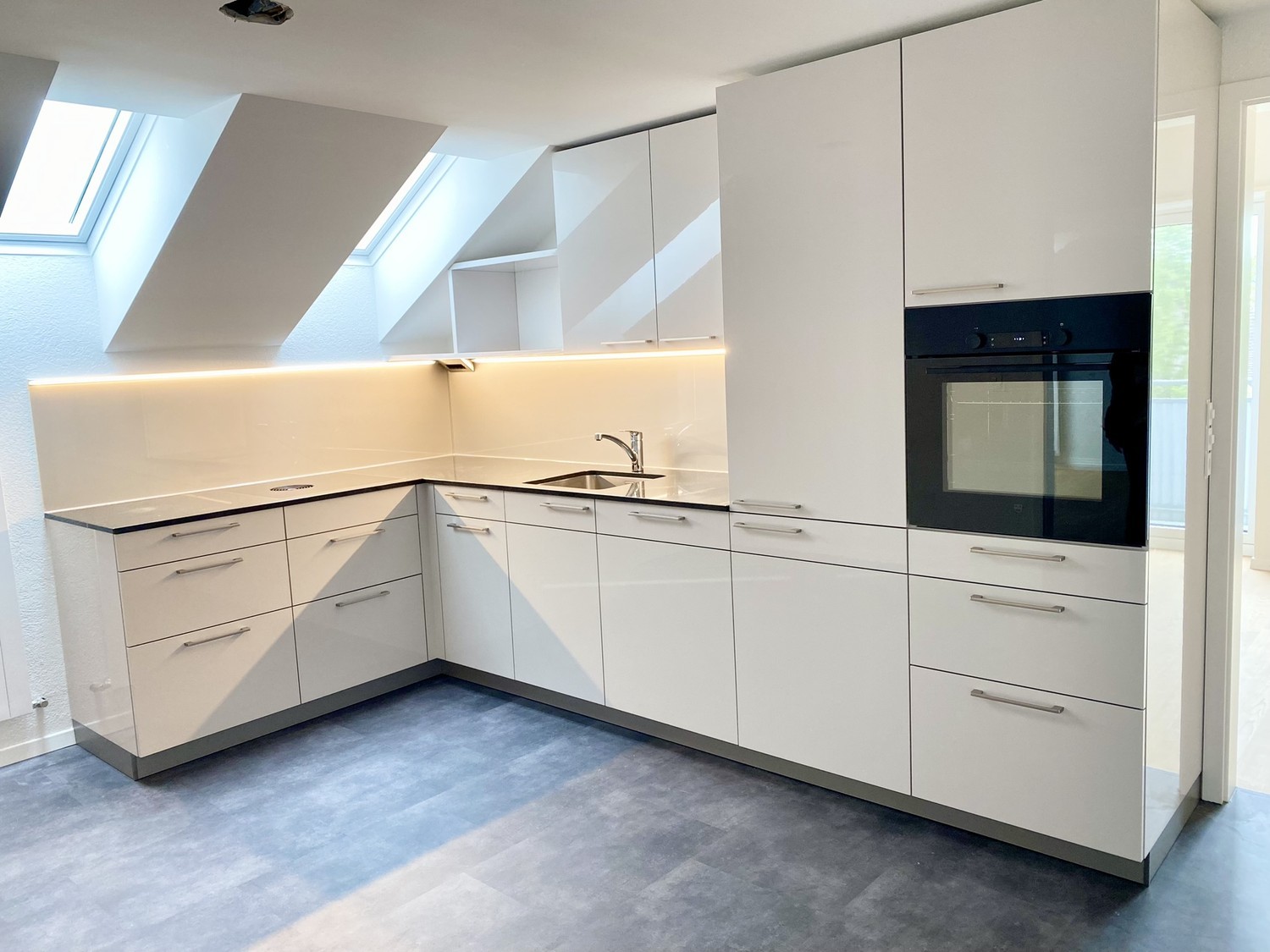 Attico di 2 ½ locali, foto 1 di 6