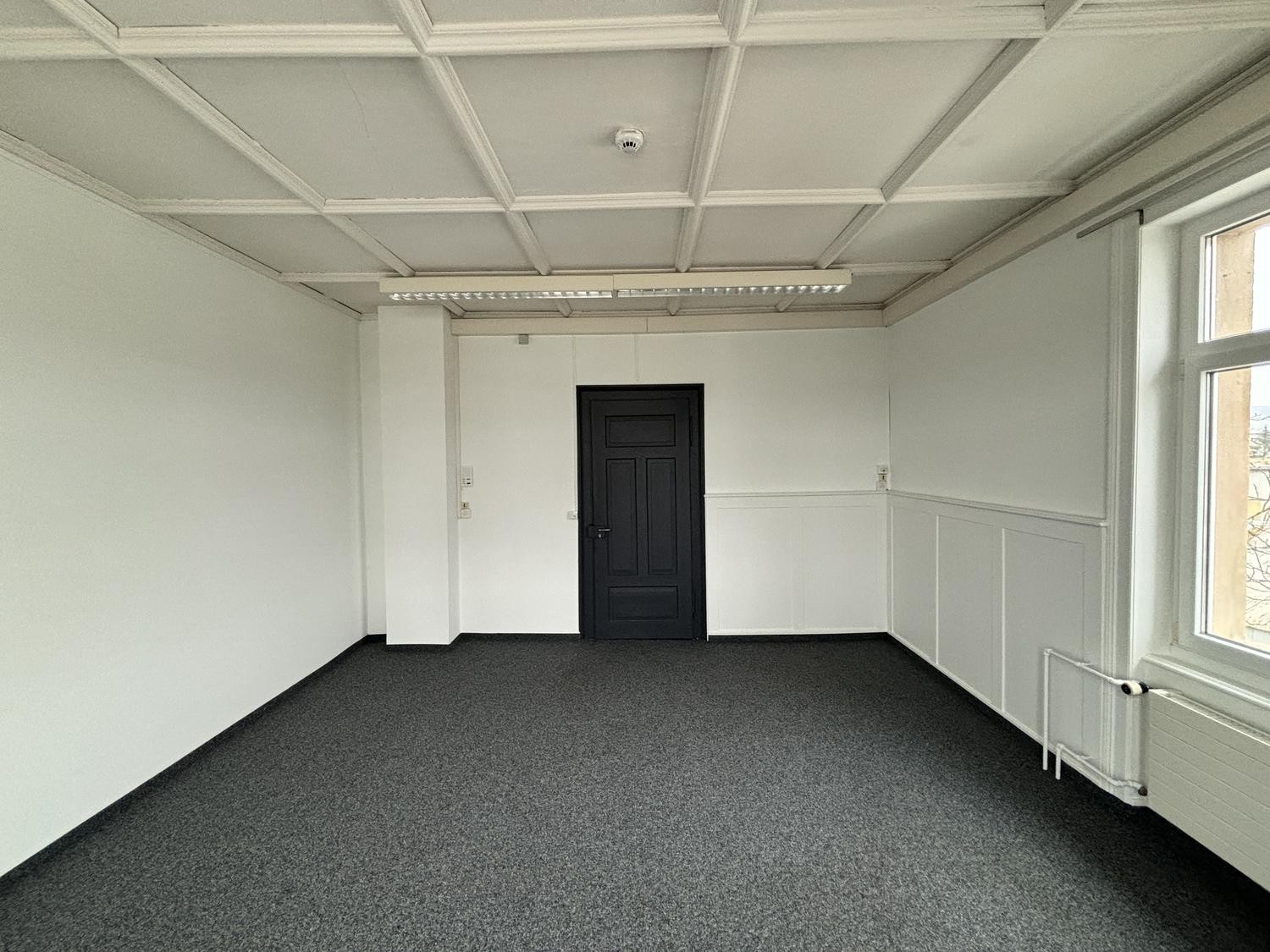 5 rooms apartment