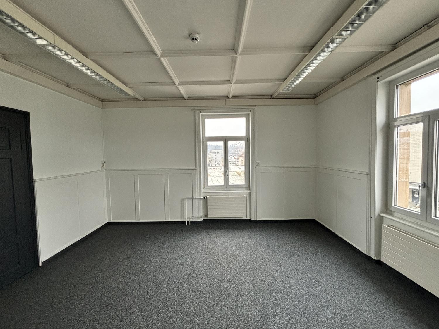 5 rooms apartment