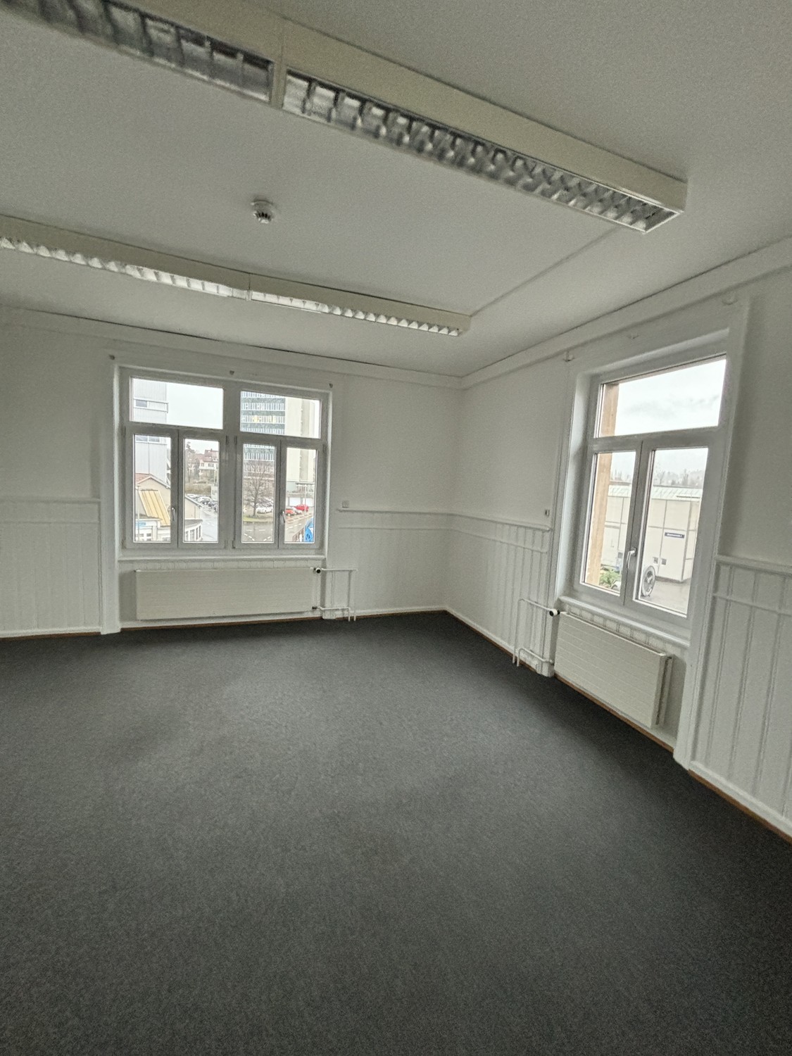 5 rooms apartment
