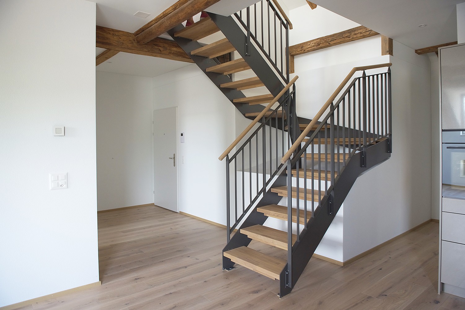 appartamento mansardato di 4 ½ locali, foto 4 di 7