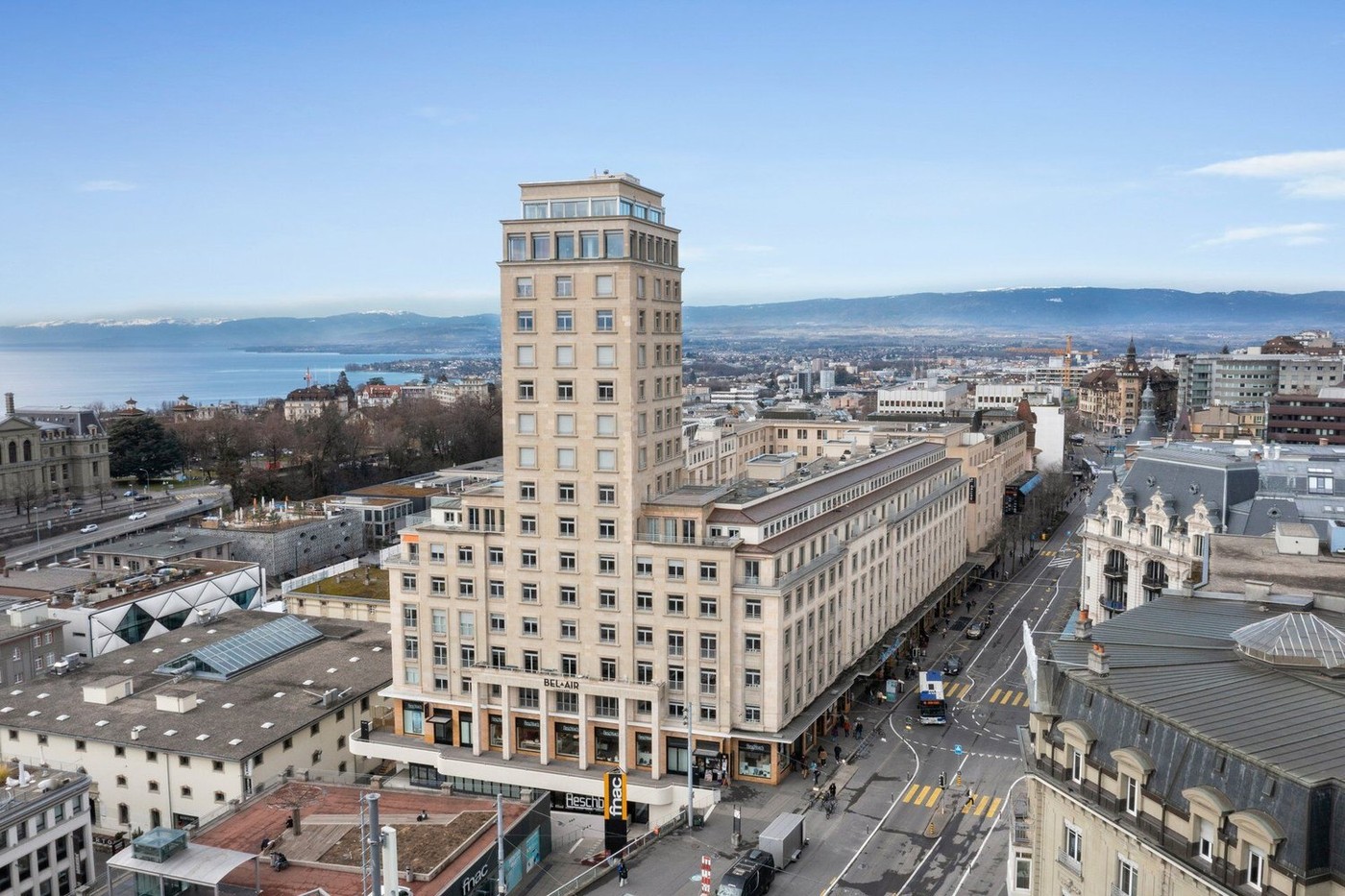 909m² negozio