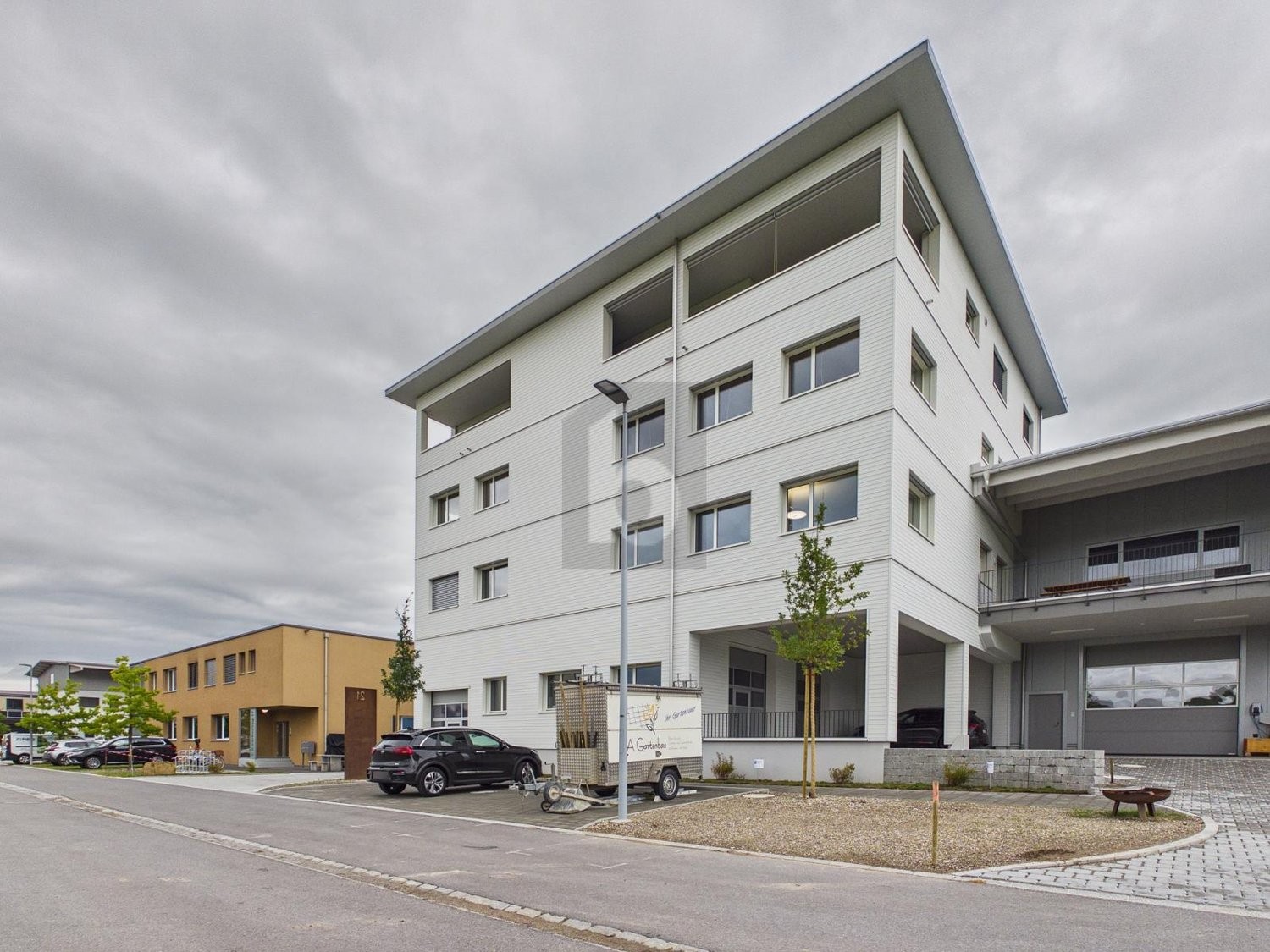 345m² atelier