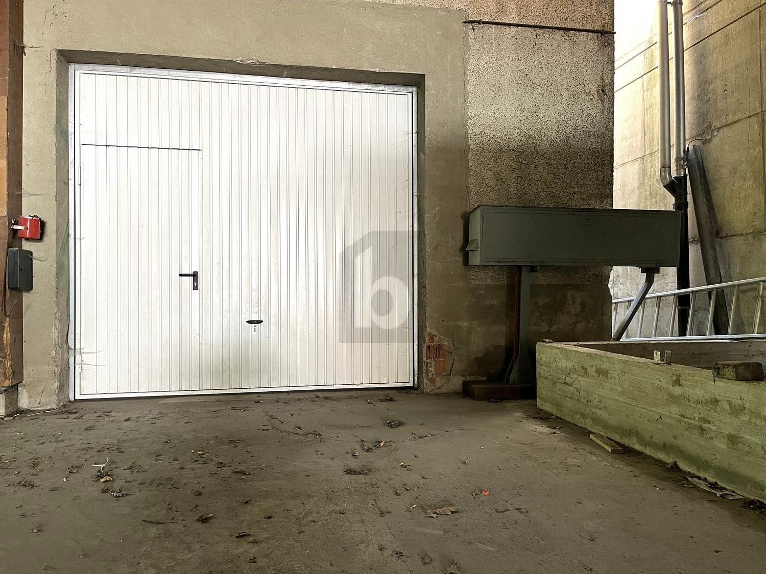 350m² de local de stockage