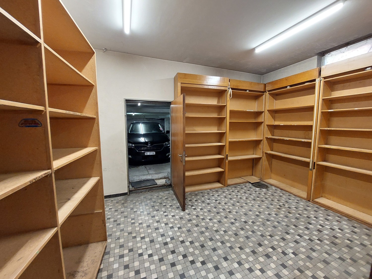 157m² commerciale