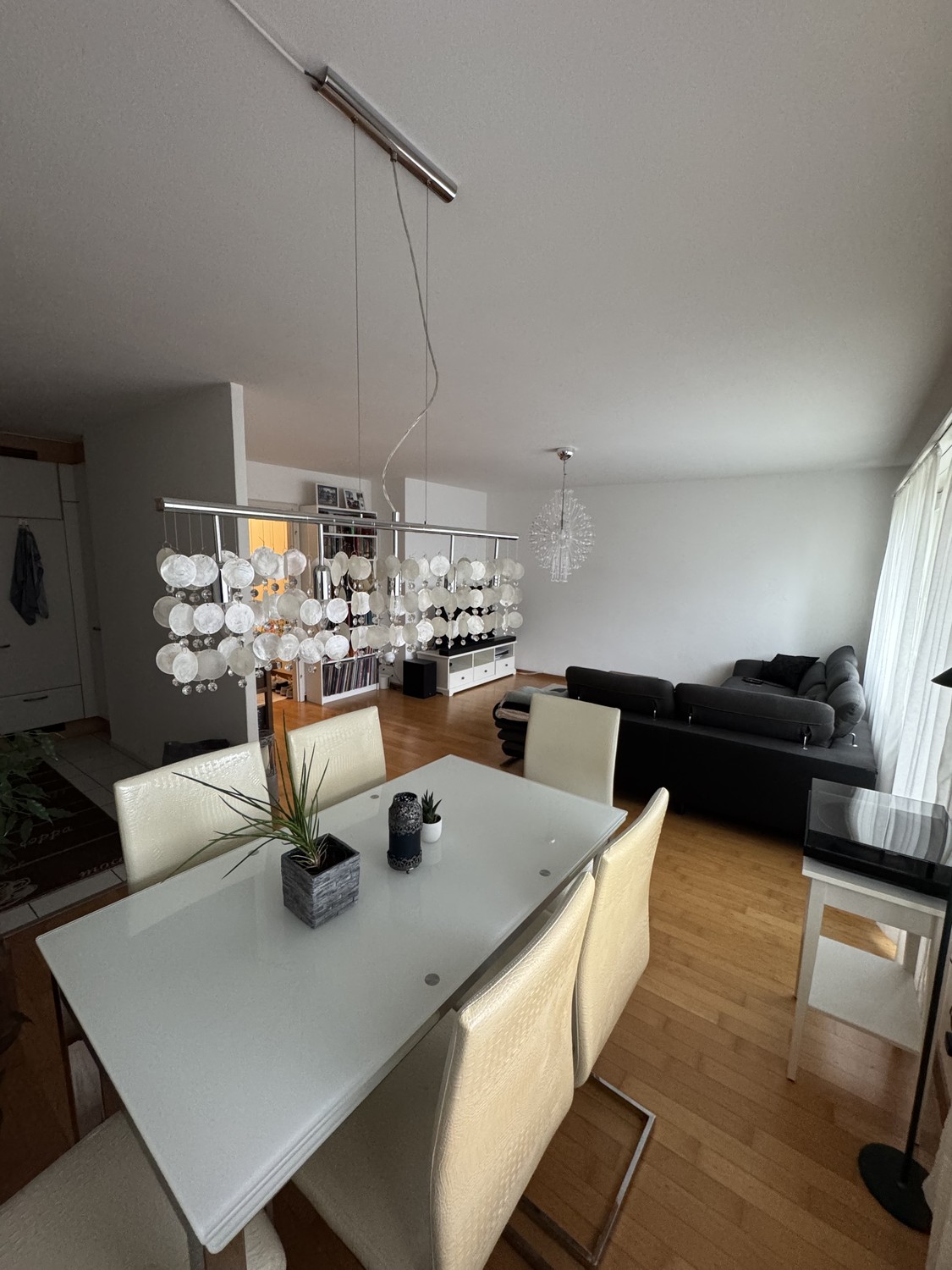 Appartamento di 2 ½ locali, foto 1 di 6