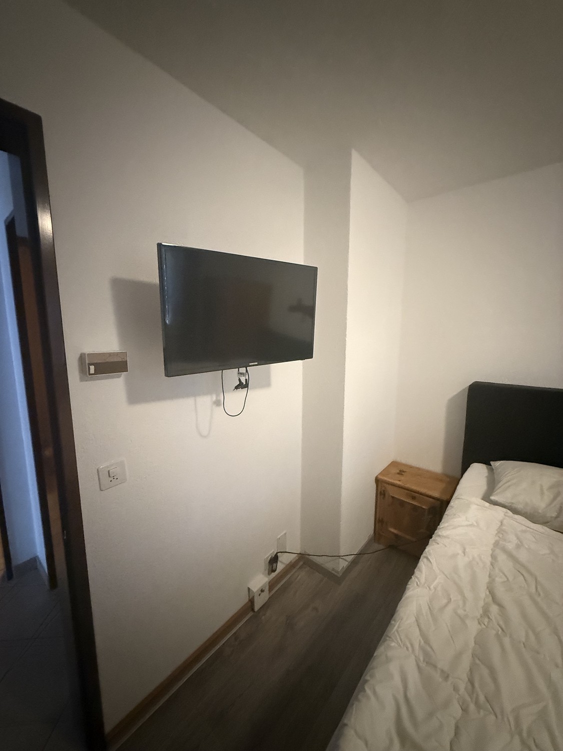 Camera in un appartamento condiviso, foto 1 di 6