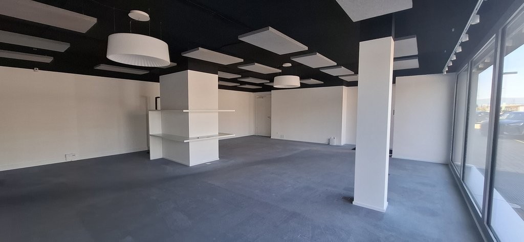 128m² arcade