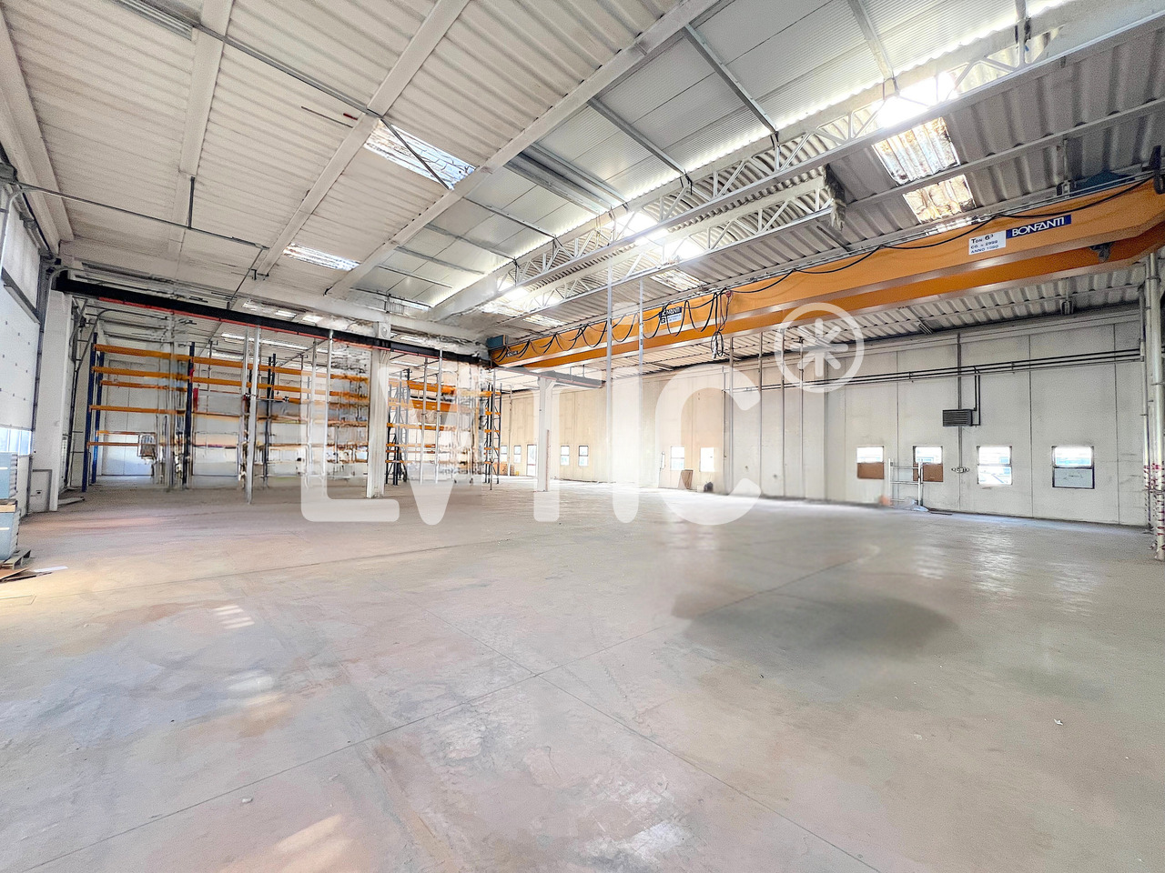 Oggetto industriale di 2000m²