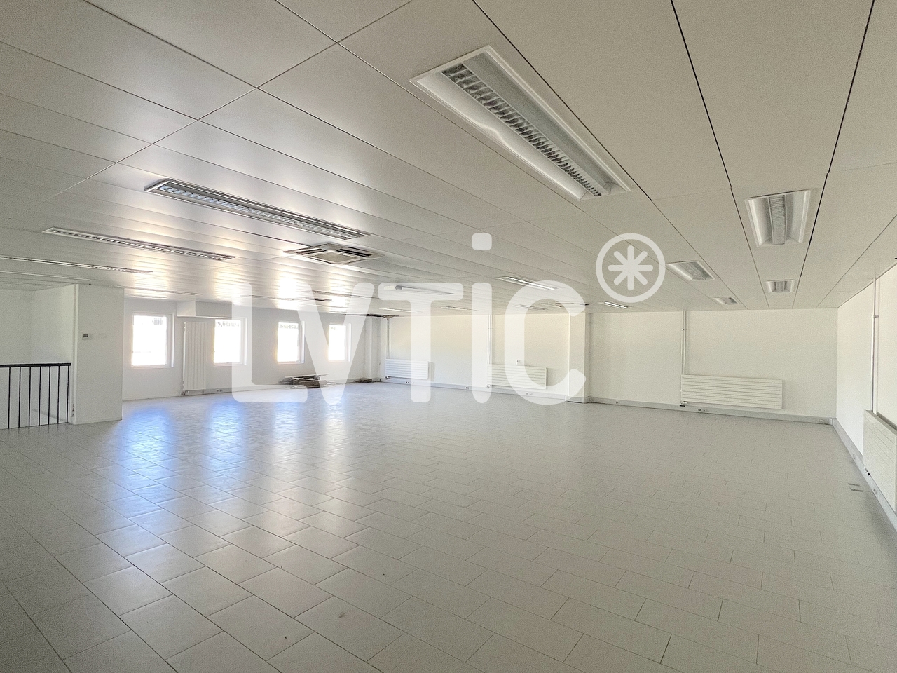 Oggetto industriale di 2000m²
