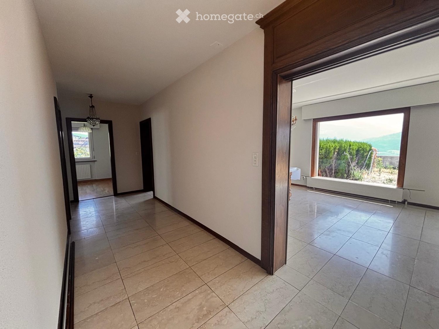 Villa familiare a St Germain Savièse, vicino al villaggio, scuole, negozi, impianti sportivi, vista mozzafiato a sud sulle Alpi, 2 garage, foto 5 di 5
