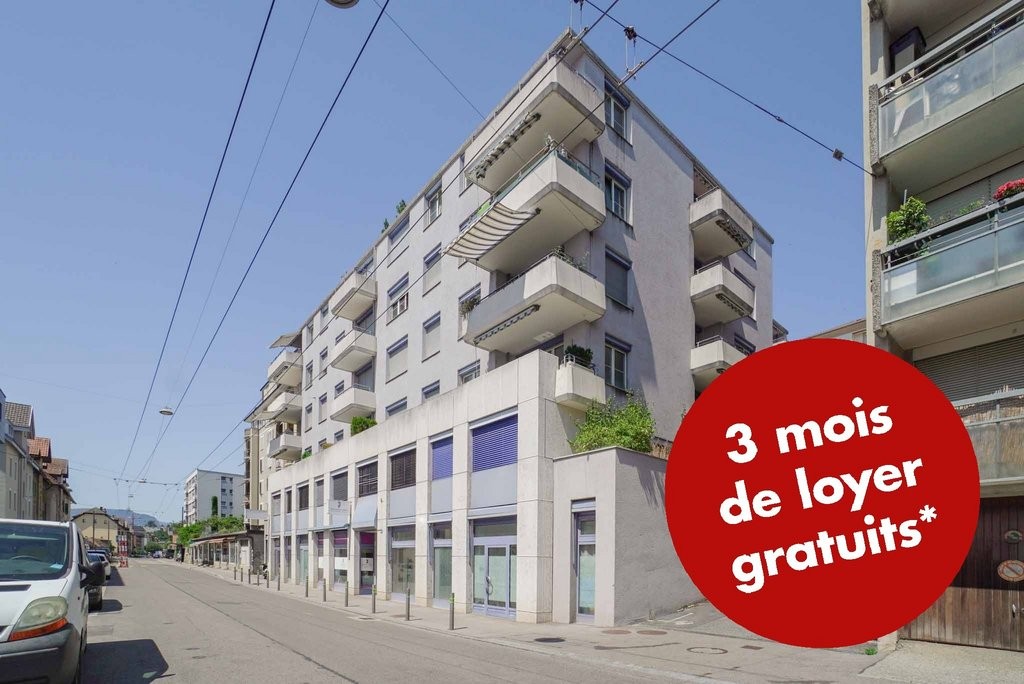 negozio di 244m²