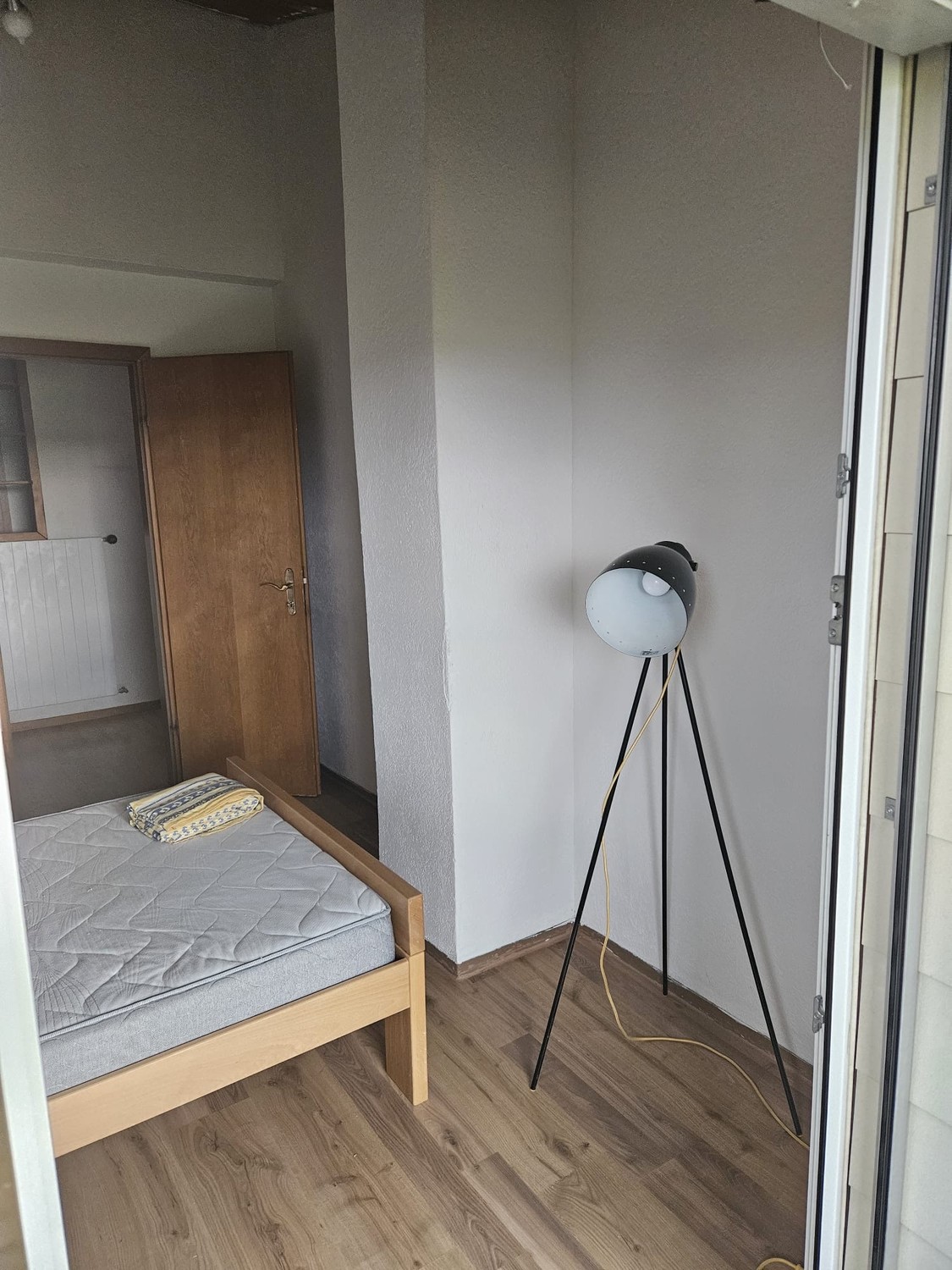 Camera in un appartamento condiviso, foto 2 di 6
