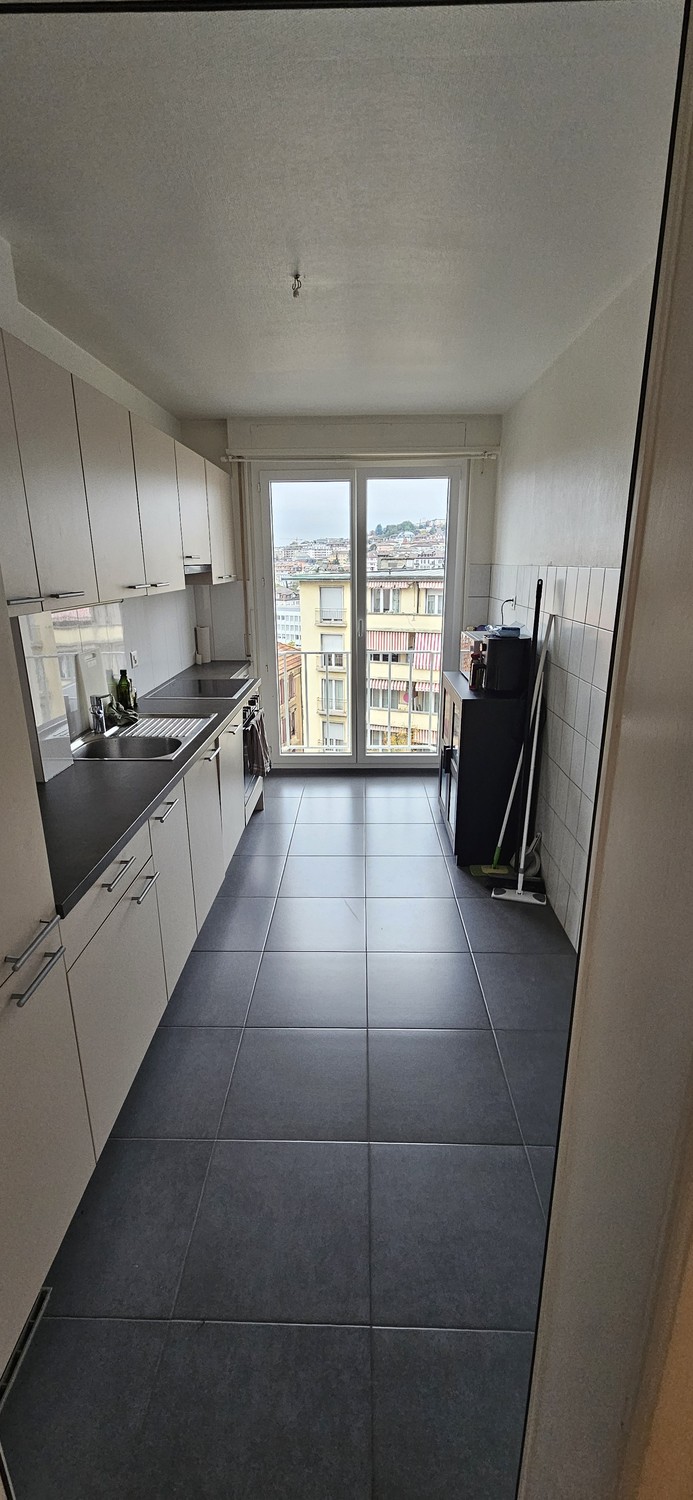 Camera in un appartamento condiviso, foto 3 di 8
