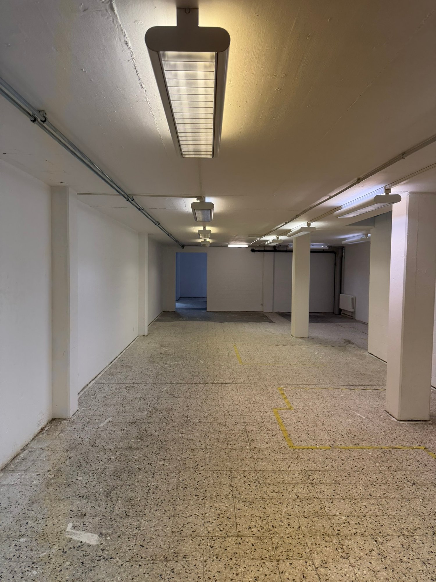 negozio di 320m²