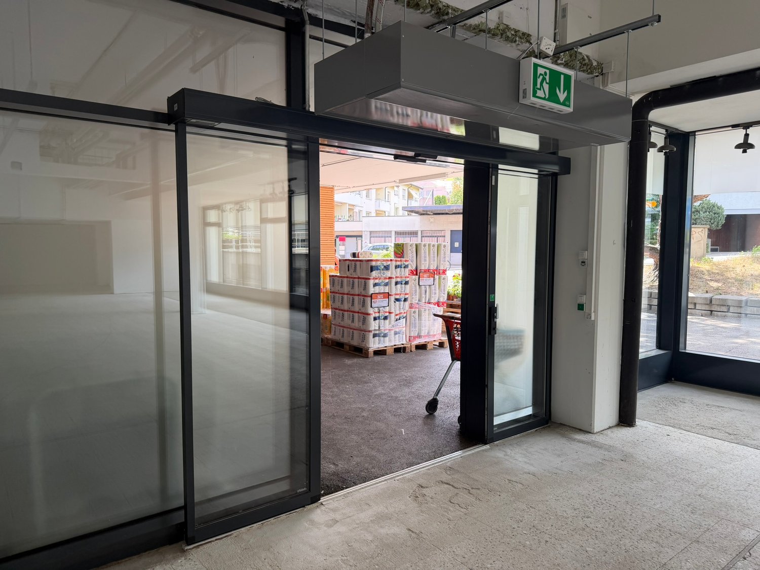 negozio di 320m²