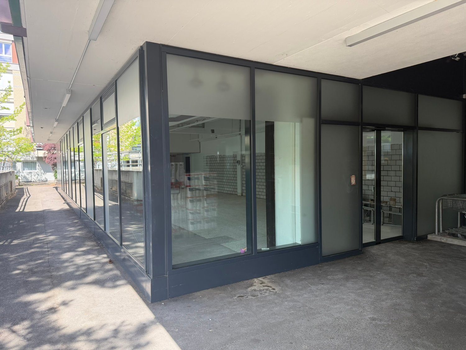 negozio di 320m²
