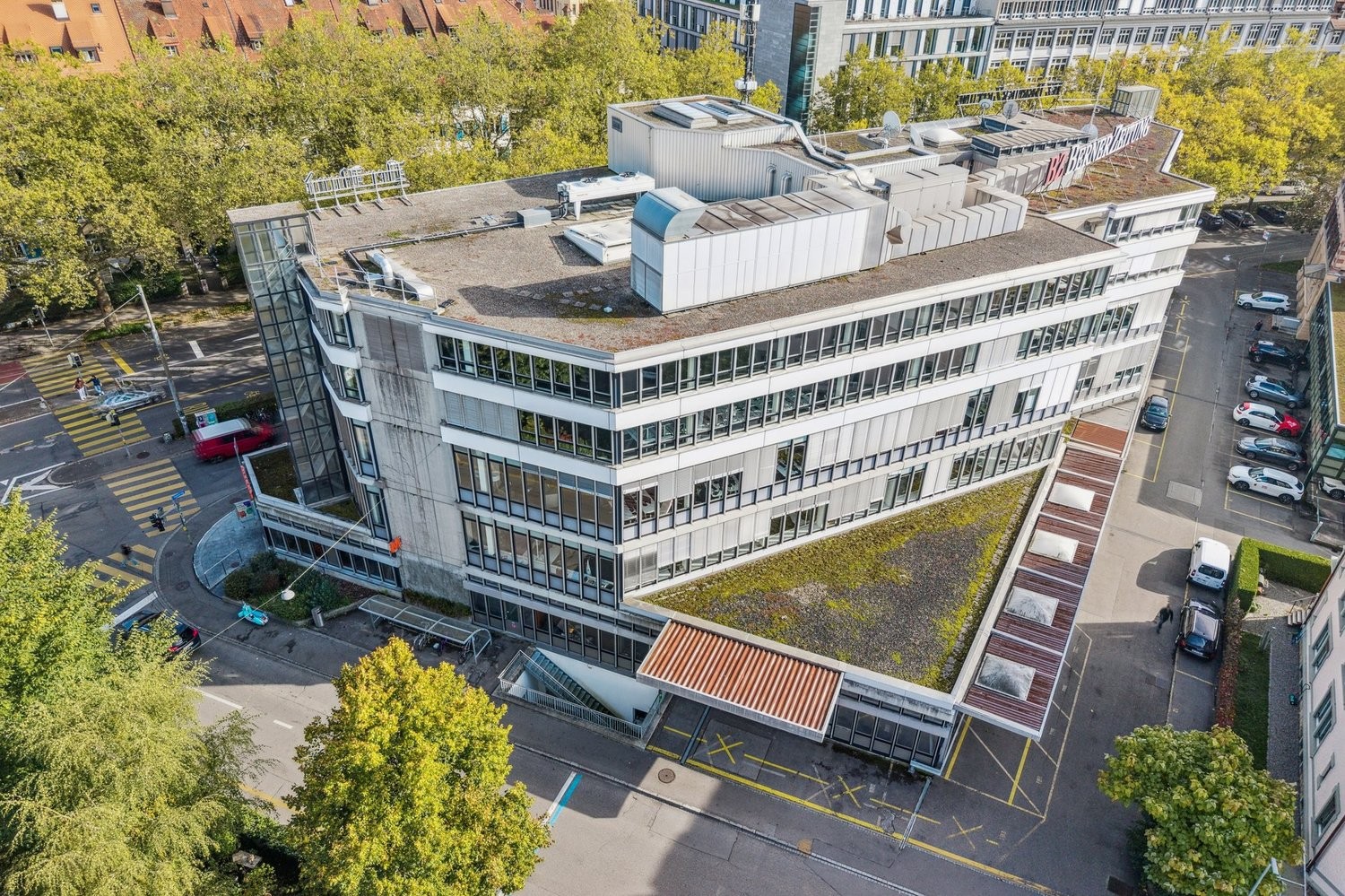 5000m² commercial, foto 1 di 10