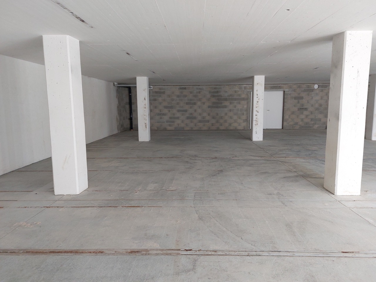 143m² deposito