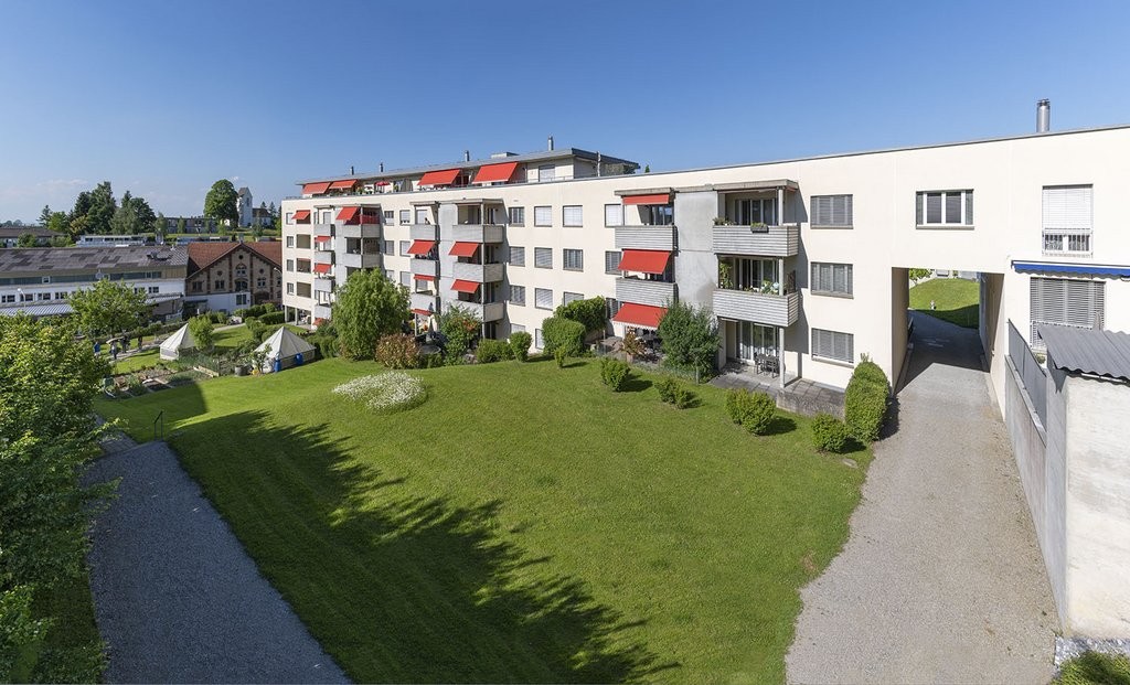 Underground slot","description":"Available immediately or by arrangement, we are renting one or more underground parking spaces at Obstgartenstrasse in Wittenbach."}