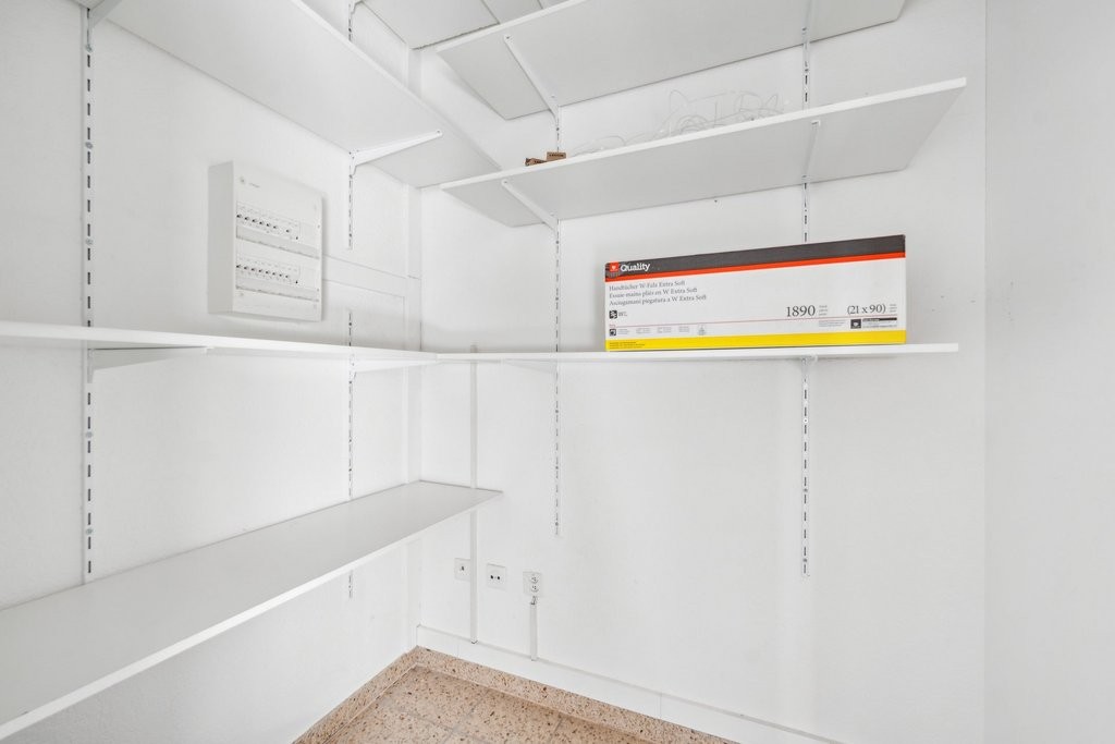 138m² negozio