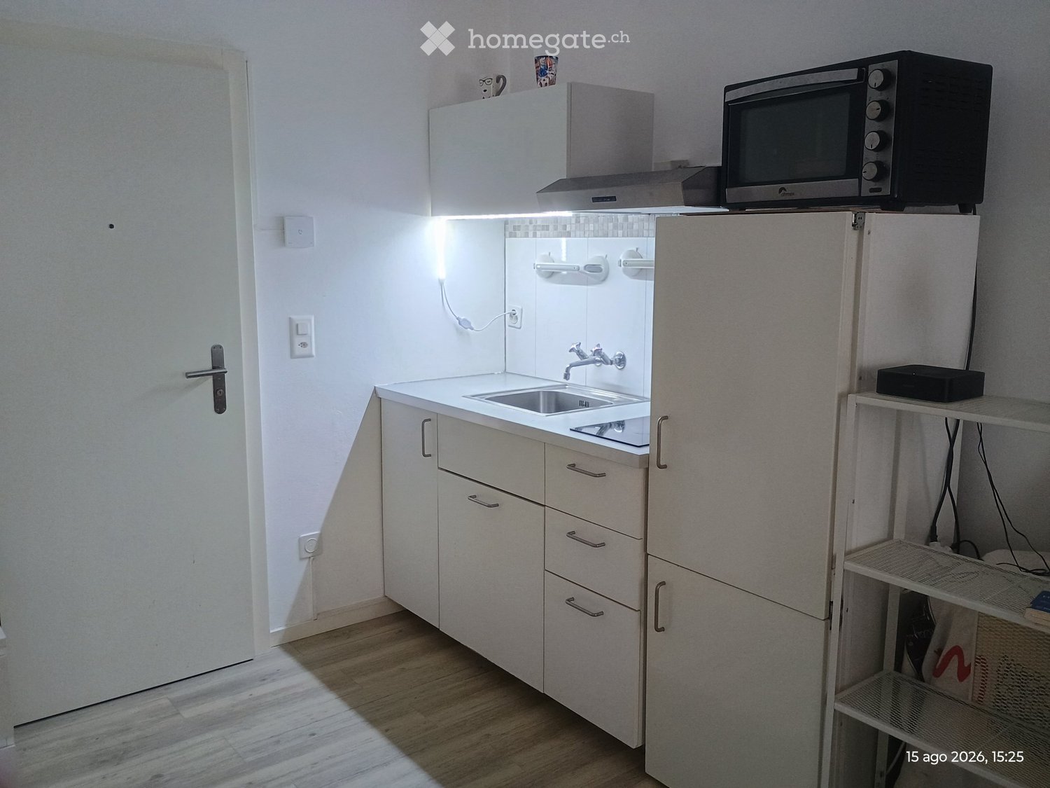 Appartamento di 1 locale

A 5 minuti a piedi dalla stazione di Locarno, da Piazza Grande, ben servito da mezzi e uffici pubblici intorno,
+41 76 273 37 17, foto 4 di 5