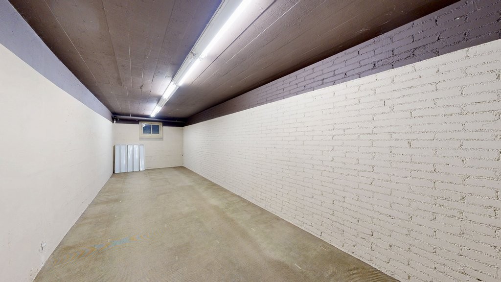 296m² shop, foto 8 di 10