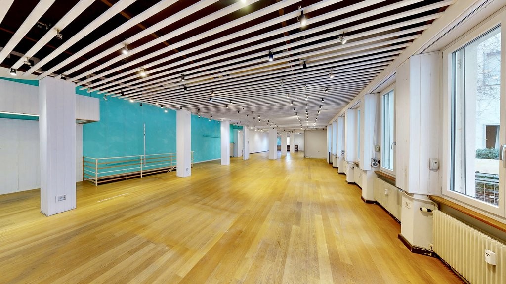 296m² shop, foto 9 di 10