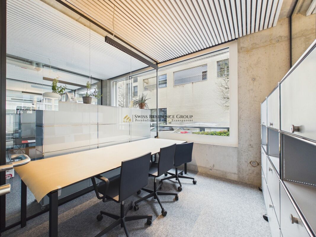 100m² office