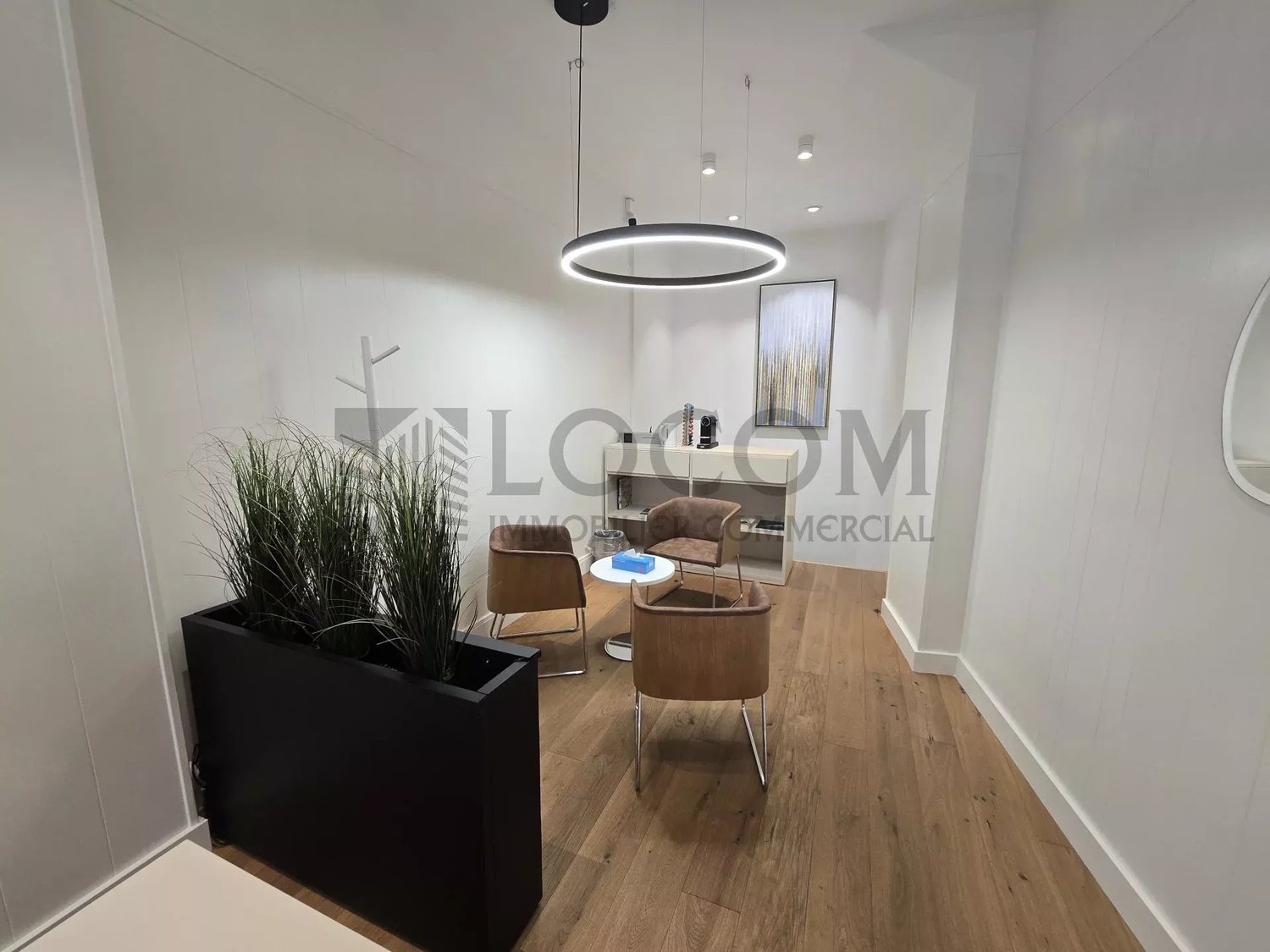 75m² negozio