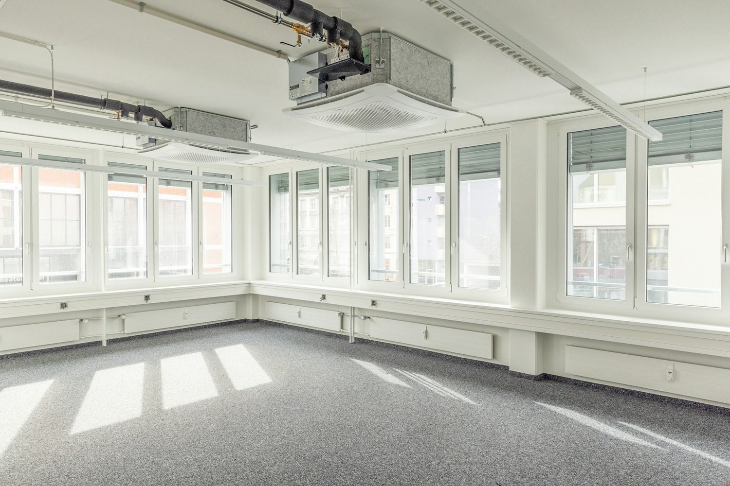 ufficio di 169m², foto 8 di 9