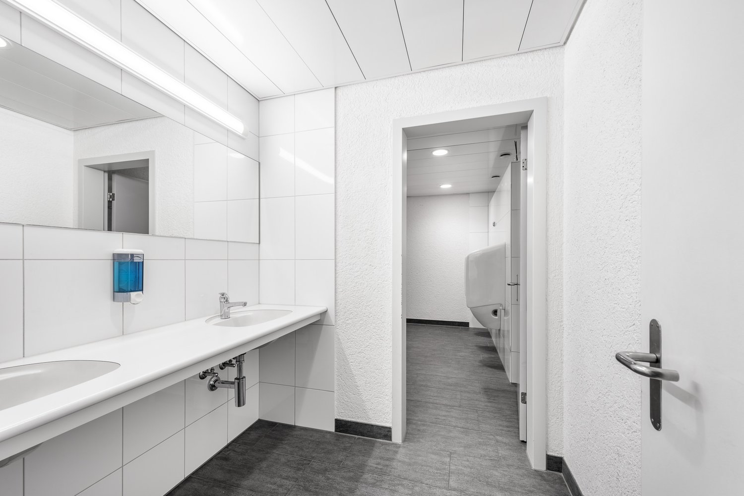 364m² commerciale