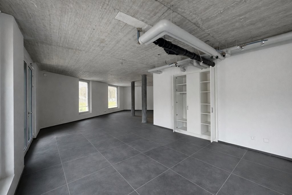 100m² commerciale